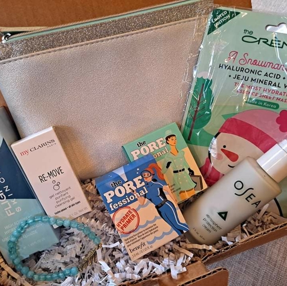 Mystery beauty box 8 ct. - Picture 2 of 2